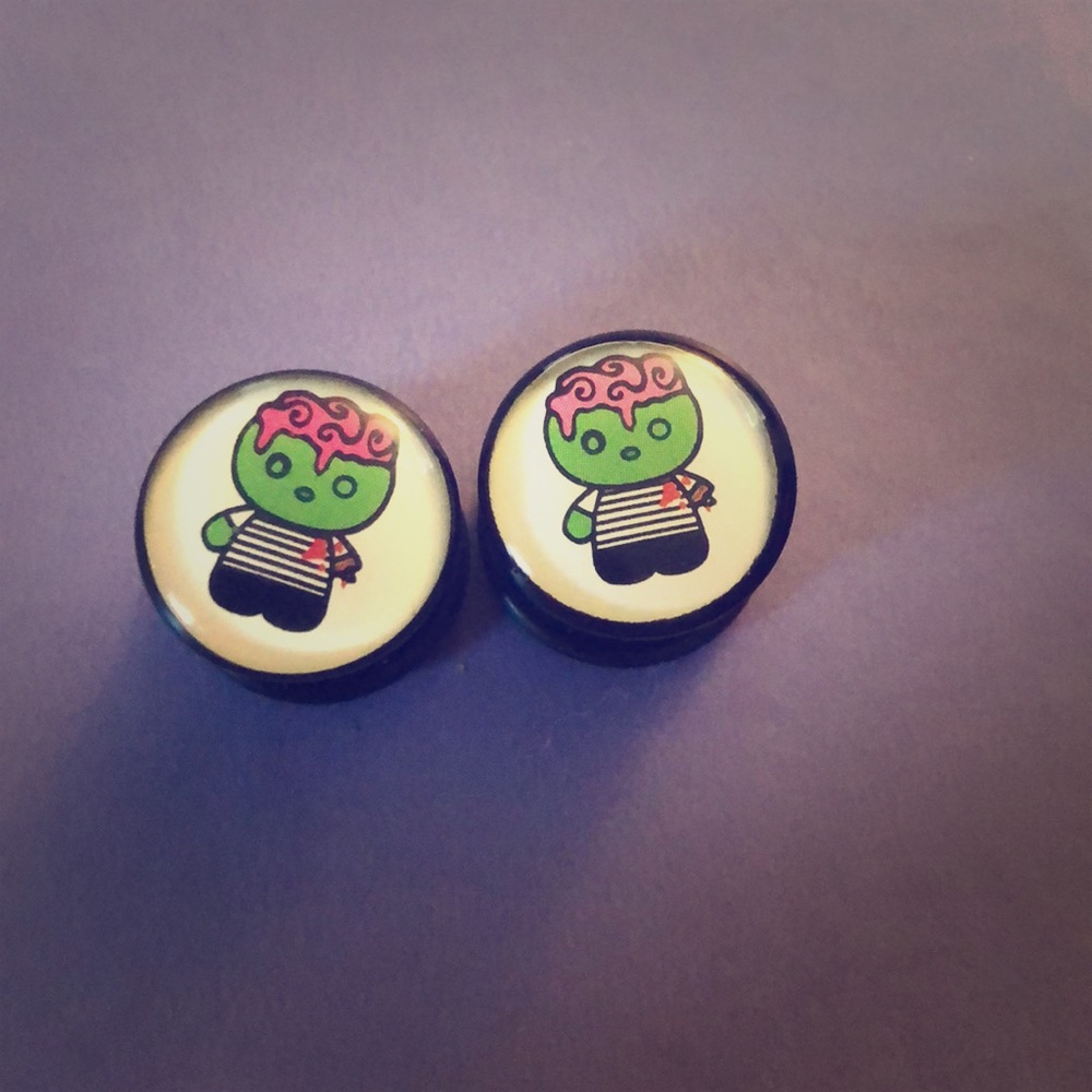 5/8" cute zombie plugs